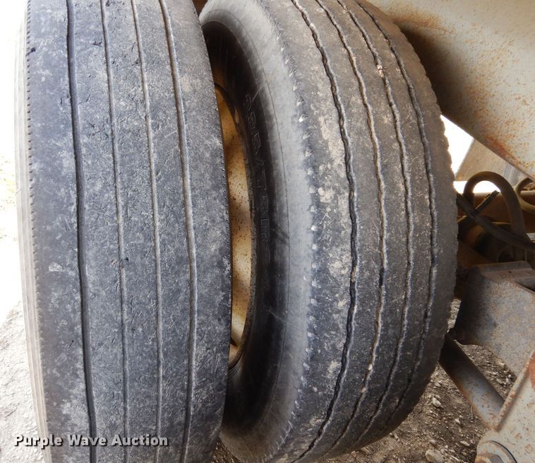 image for item DK0359 1984 J&L Tank  tank tender grain trailer