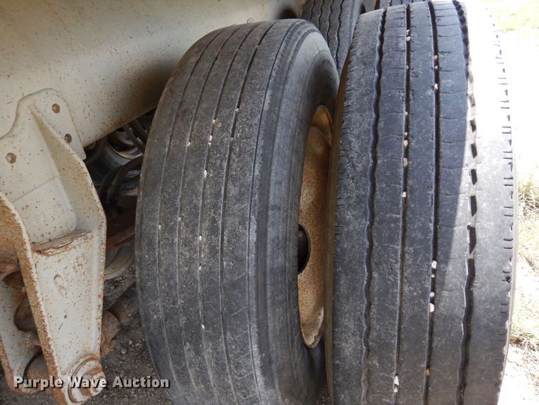 image for item DK0359 1984 J&L Tank  tank tender grain trailer