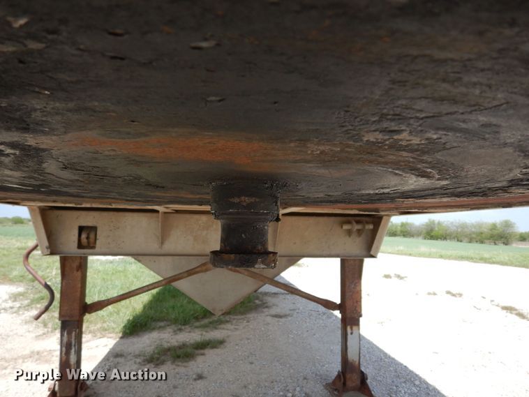 image for item DK0360 1974 J&L Tank THAS  tank tender grain trailer