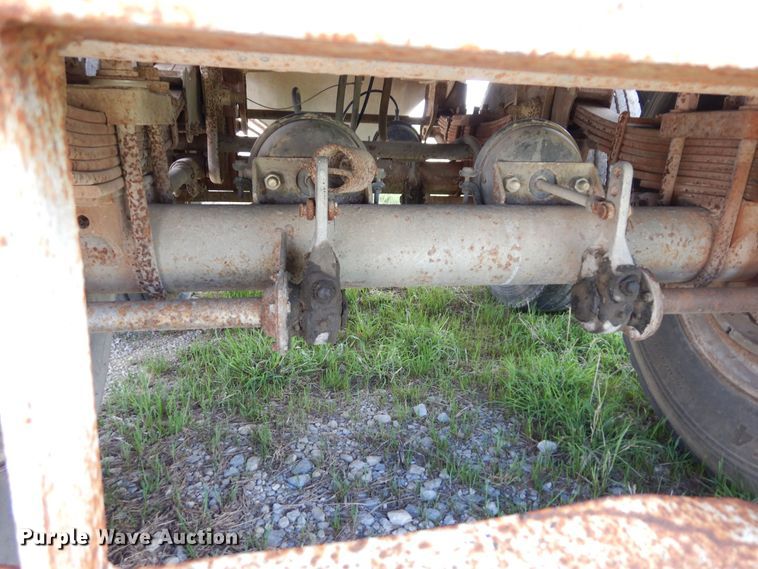 image for item DK0360 1974 J&L Tank THAS  tank tender grain trailer