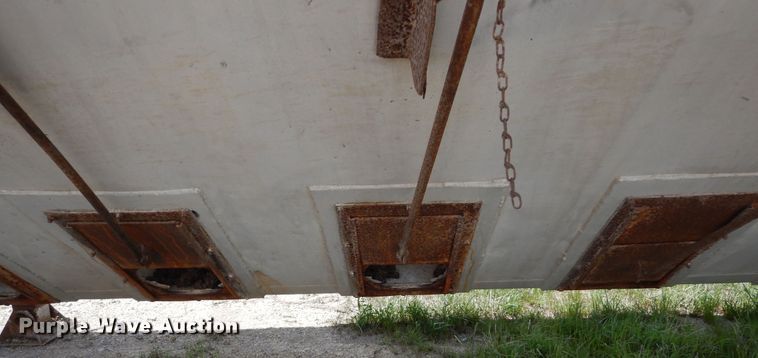 image for item DK0360 1974 J&L Tank THAS  tank tender grain trailer