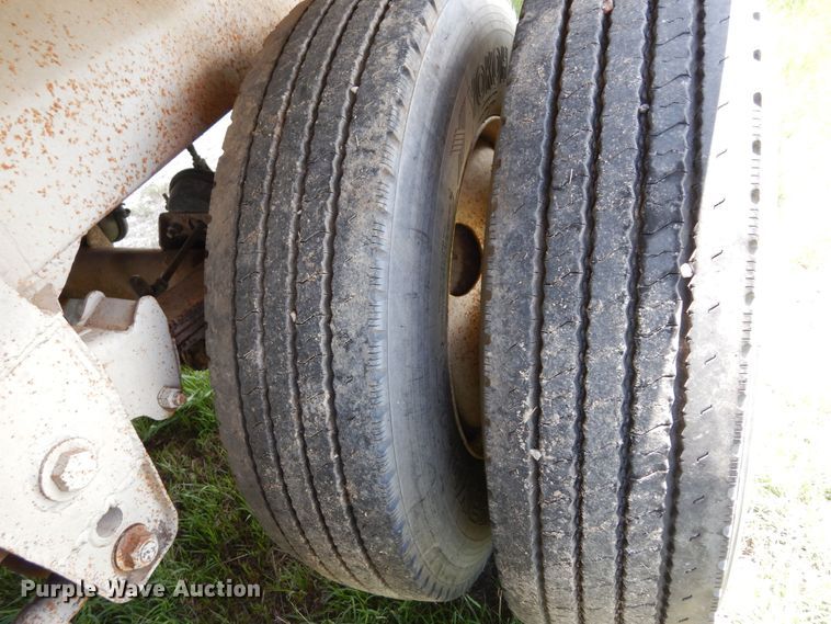 image for item DK0360 1974 J&L Tank THAS  tank tender grain trailer