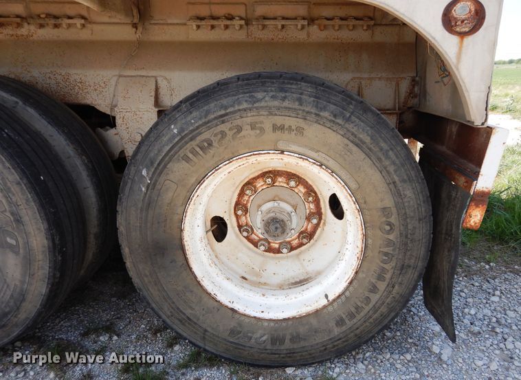 image for item DK0360 1974 J&L Tank THAS  tank tender grain trailer