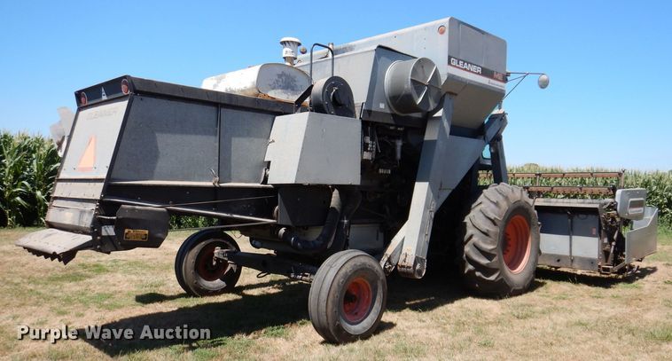 image for item DK2027 1978 Gleaner M2  combine