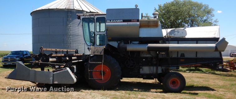 image for item DK2027 1978 Gleaner M2  combine