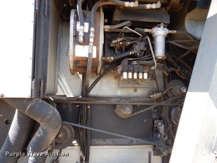 image for item DK2027 1978 Gleaner M2  combine