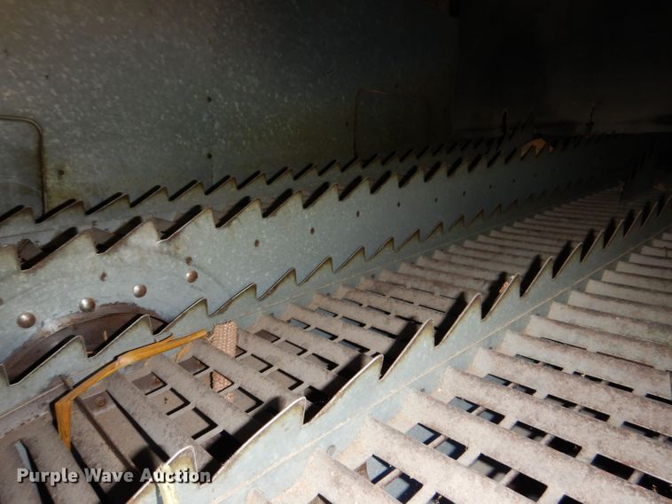 image for item DK2027 1978 Gleaner M2  combine