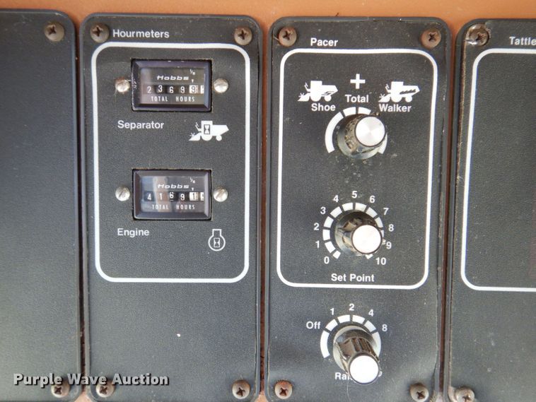 image for item DK2027 1978 Gleaner M2  combine