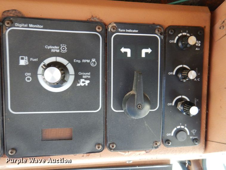 image for item DK2027 1978 Gleaner M2  combine