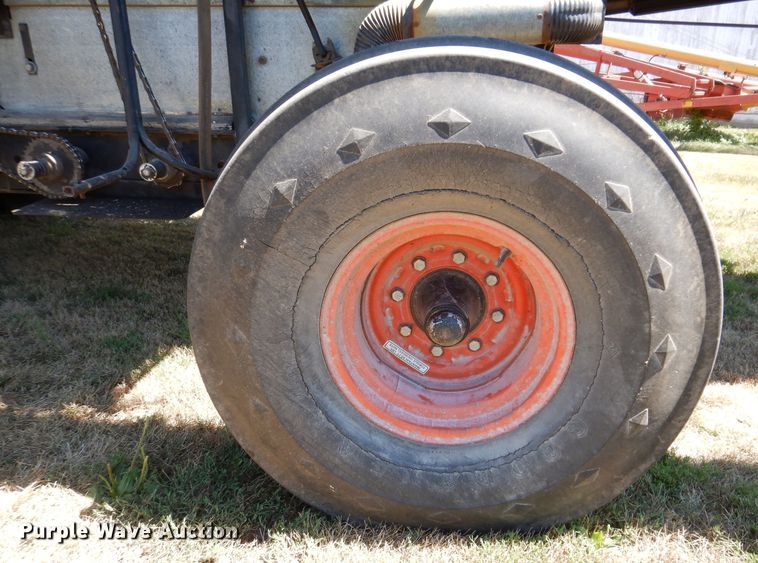 image for item DK2027 1978 Gleaner M2  combine