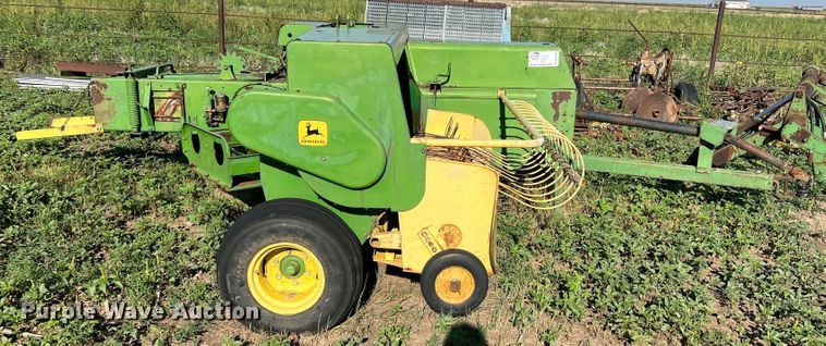 image for item DK7135 John Deere 346  small square baler