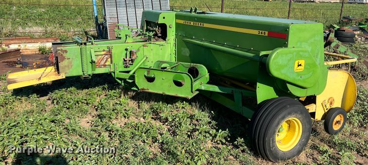 image for item DK7135 John Deere 346  small square baler