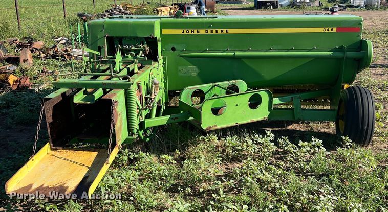 image for item DK7135 John Deere 346  small square baler