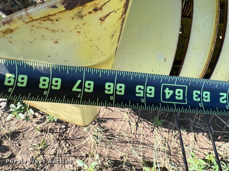 image for item DK7135 John Deere 346  small square baler