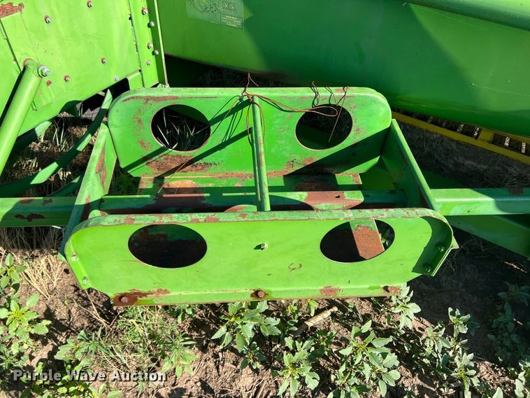 image for item DK7135 John Deere 346  small square baler