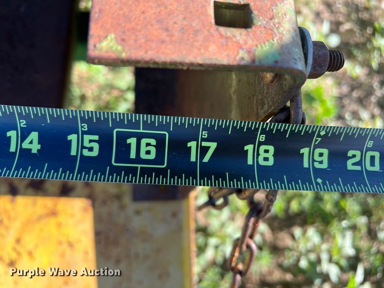 image for item DK7135 John Deere 346  small square baler