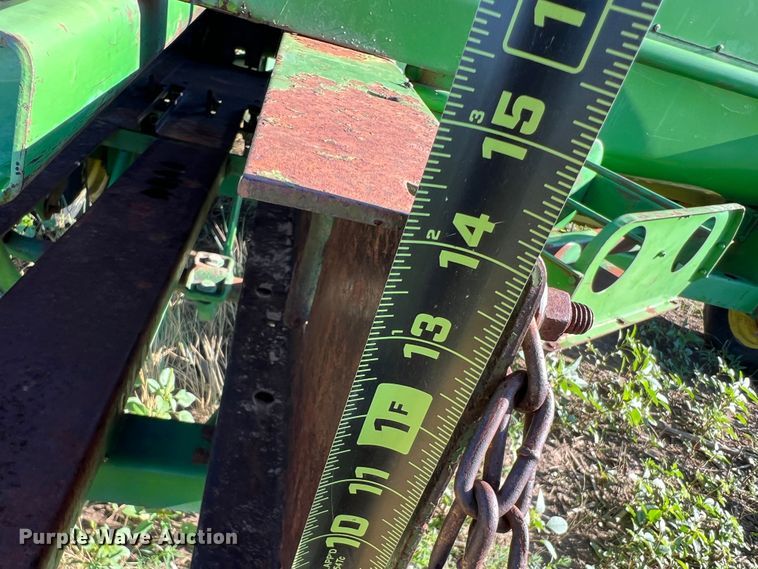 image for item DK7135 John Deere 346  small square baler