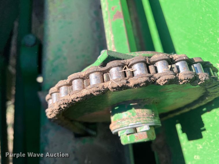 image for item DK7135 John Deere 346  small square baler