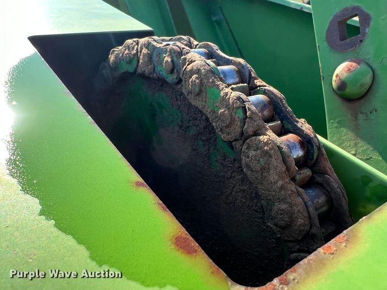 image for item DK7135 John Deere 346  small square baler