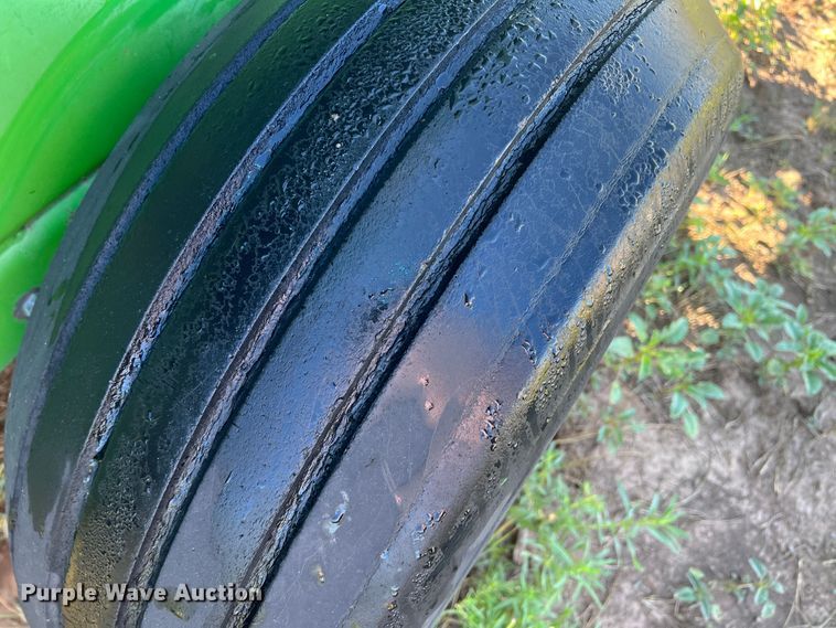 image for item DK7135 John Deere 346  small square baler