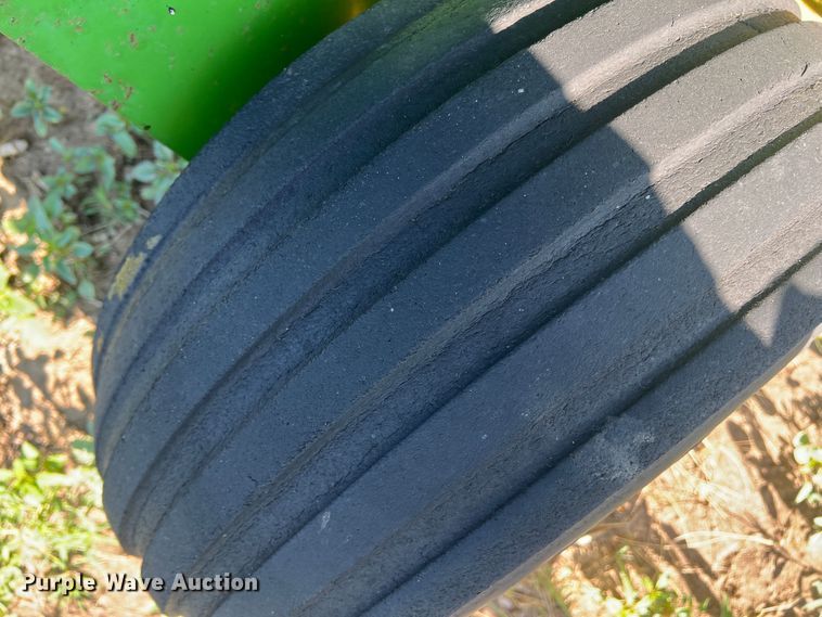 image for item DK7135 John Deere 346  small square baler