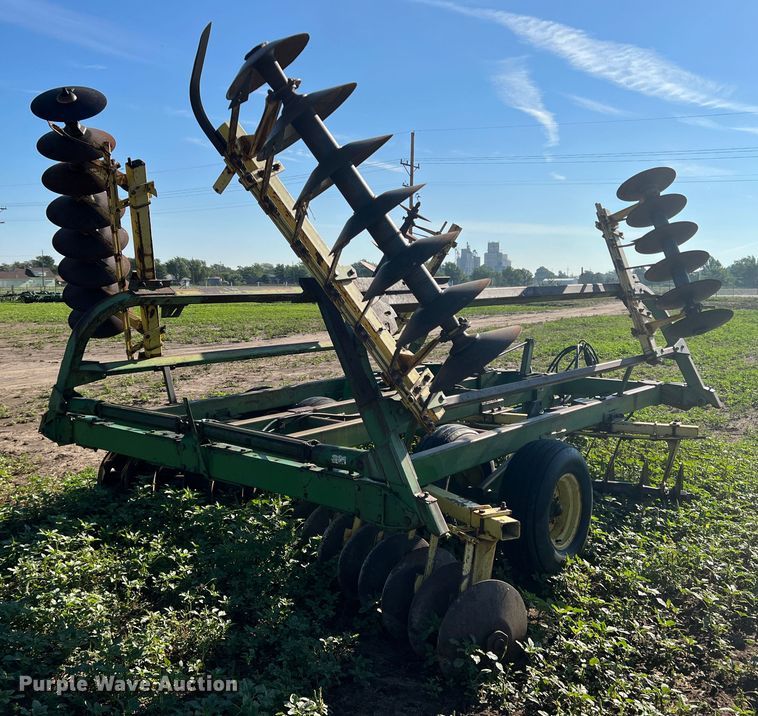 image for item DK7139 John Deere  double off-set disk