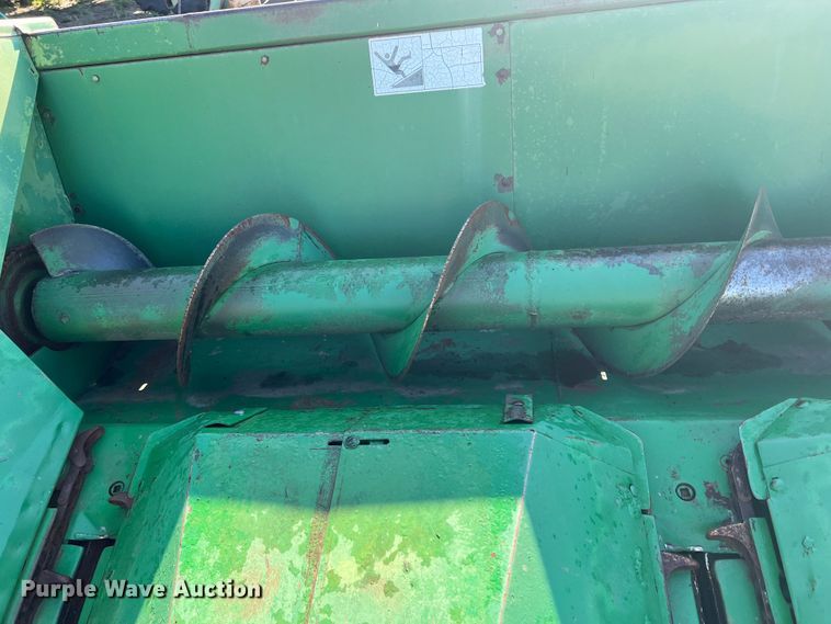 image for item DK7140 John Deere 444  corn head