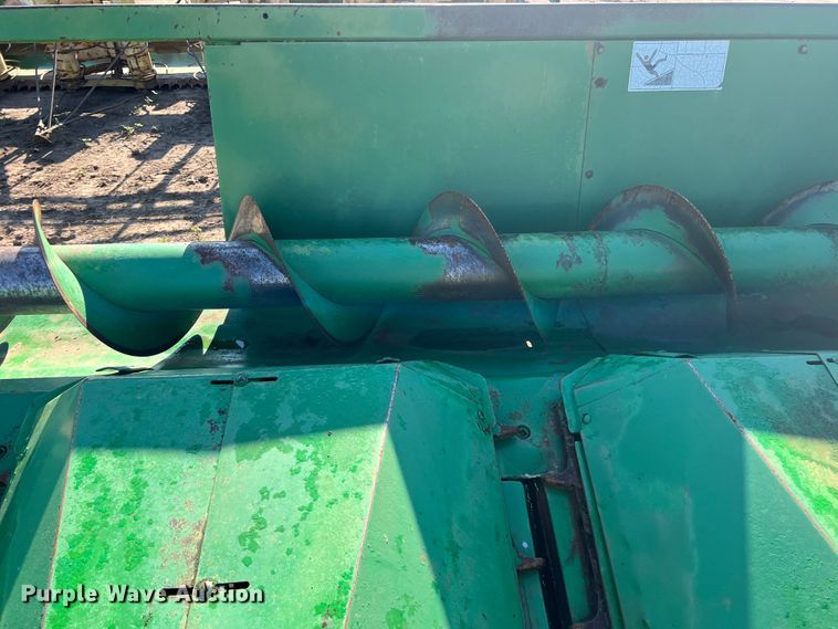 image for item DK7140 John Deere 444  corn head