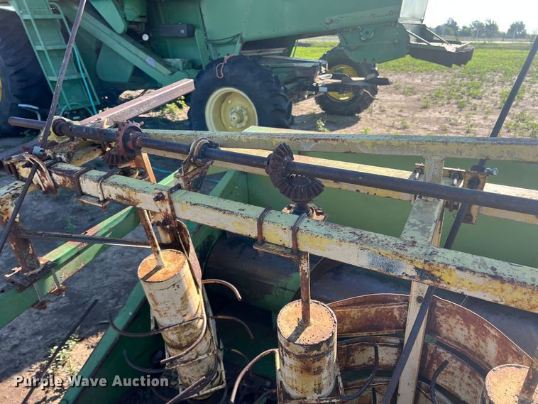 image for item DK7141 John Deere  sorghum head