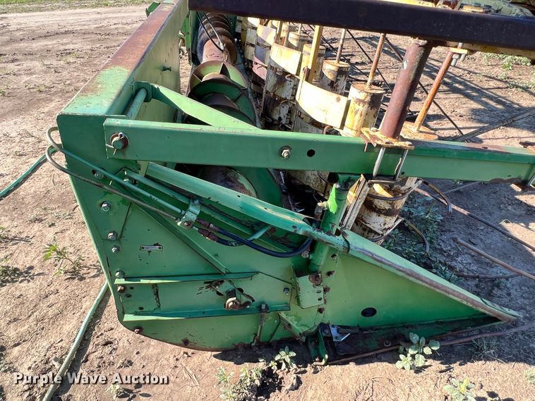 image for item DK7141 John Deere  sorghum head