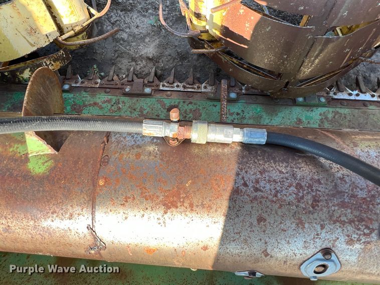 image for item DK7141 John Deere  sorghum head