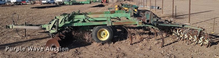 image for item DK7143 John Deere  disk ripper