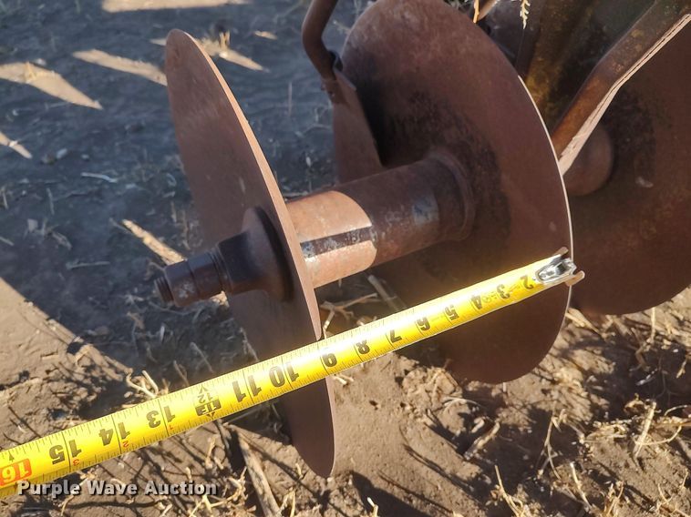 image for item DK7143 John Deere  disk ripper