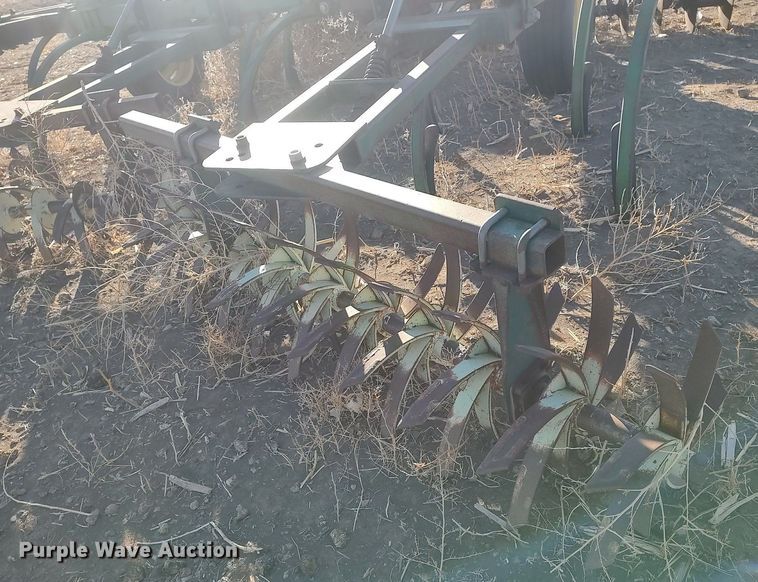 image for item DK7143 John Deere  disk ripper