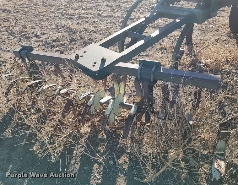 image for item DK7143 John Deere  disk ripper