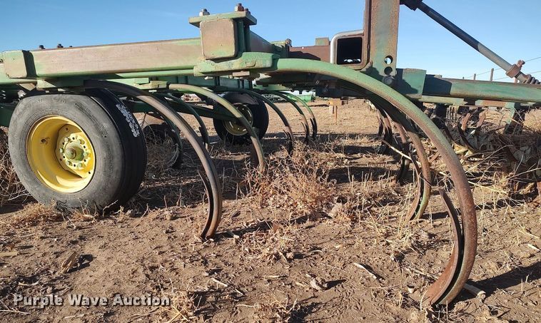 image for item DK7143 John Deere  disk ripper