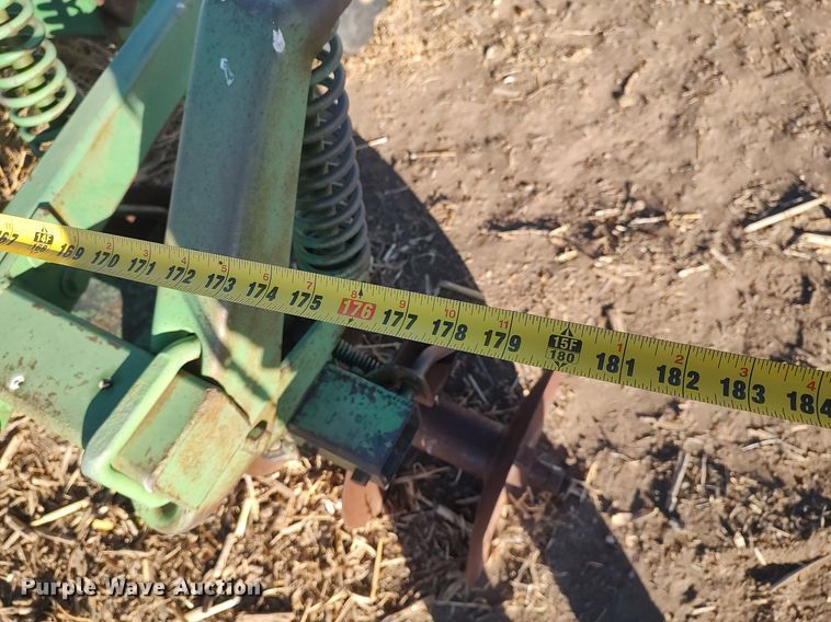 image for item DK7143 John Deere  disk ripper