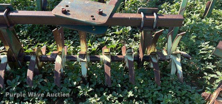 image for item DK7143 John Deere  disk ripper