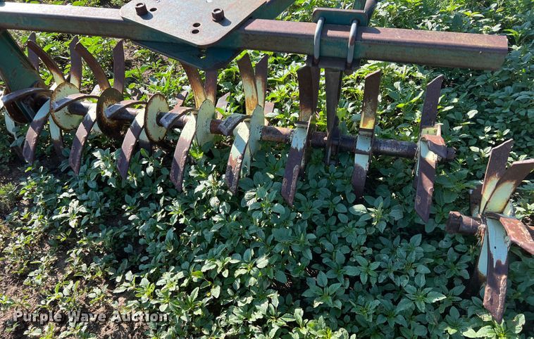 image for item DK7143 John Deere  disk ripper