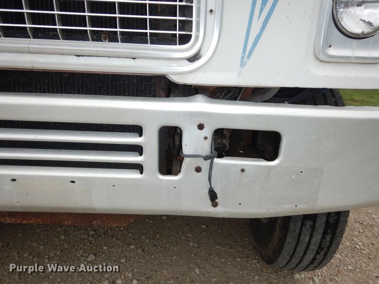 image for item DN1730 1970 GMC Astro 95  grain truck