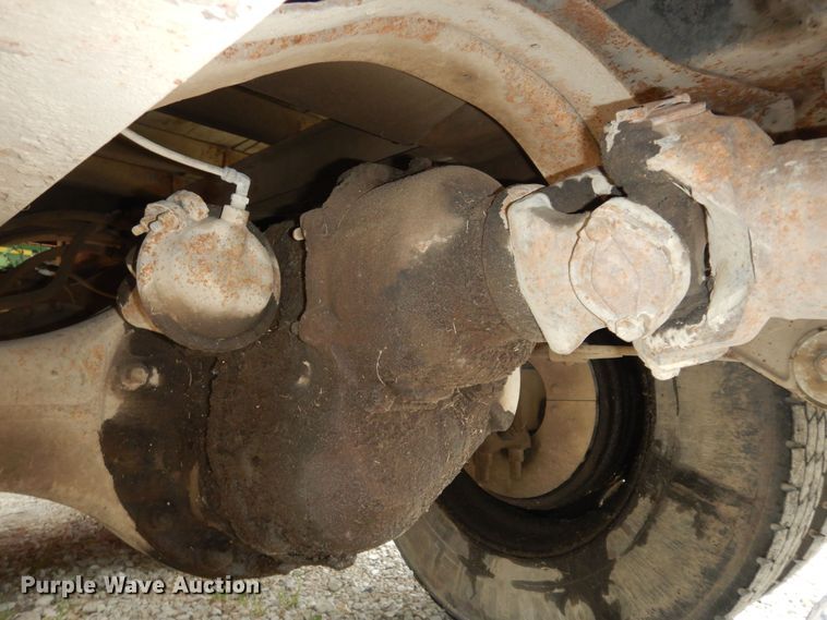 image for item DN1730 1970 GMC Astro 95  grain truck