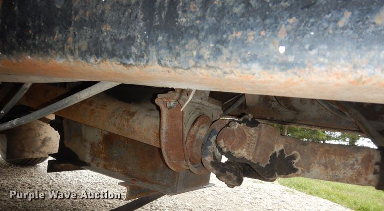 image for item DN1730 1970 GMC Astro 95  grain truck