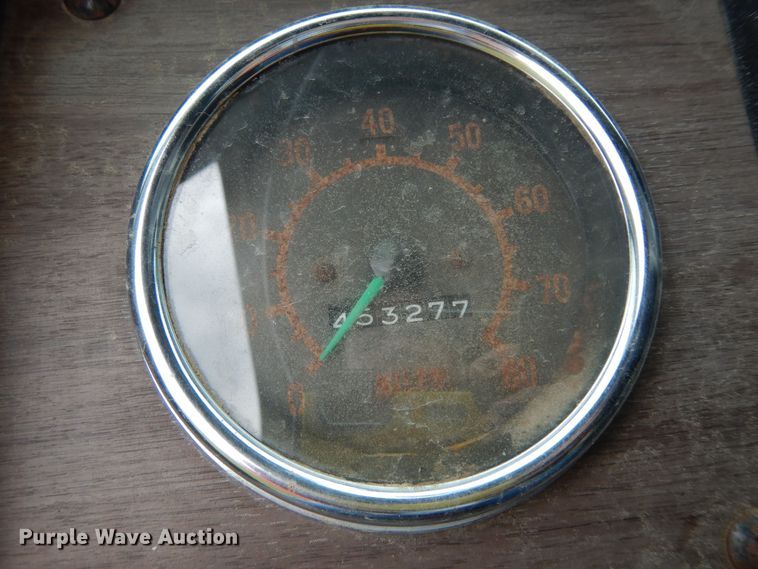 image for item DN1730 1970 GMC Astro 95  grain truck