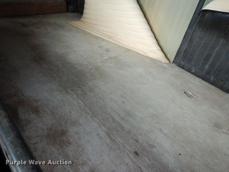 image for item DN1730 1970 GMC Astro 95  grain truck