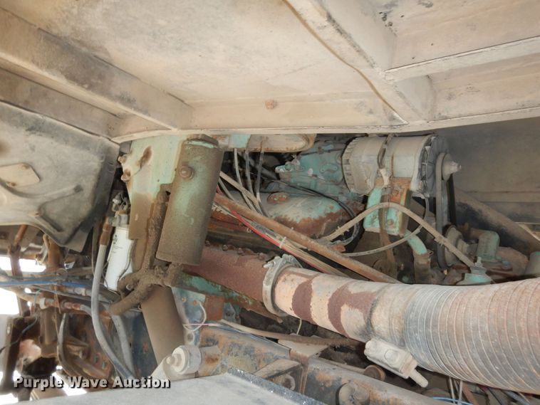 image for item DN1730 1970 GMC Astro 95  grain truck