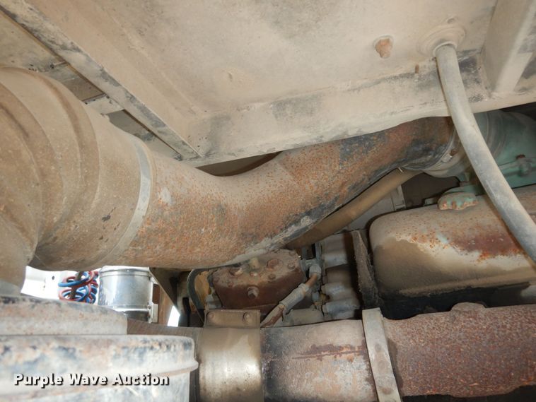 image for item DN1730 1970 GMC Astro 95  grain truck