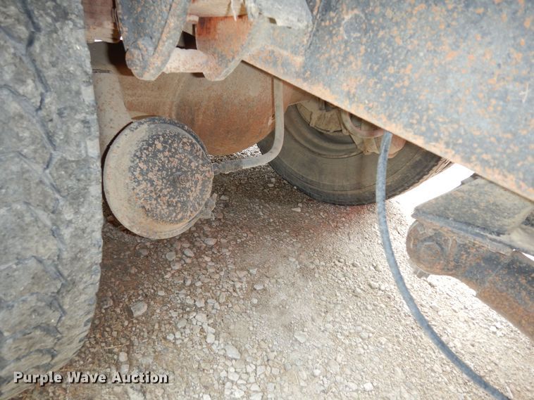 image for item DN1730 1970 GMC Astro 95  grain truck