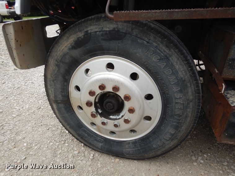 image for item DN1730 1970 GMC Astro 95  grain truck