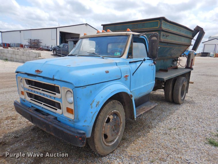 image for item DP4826 1967 Chevrolet C40  feed delivery truck
