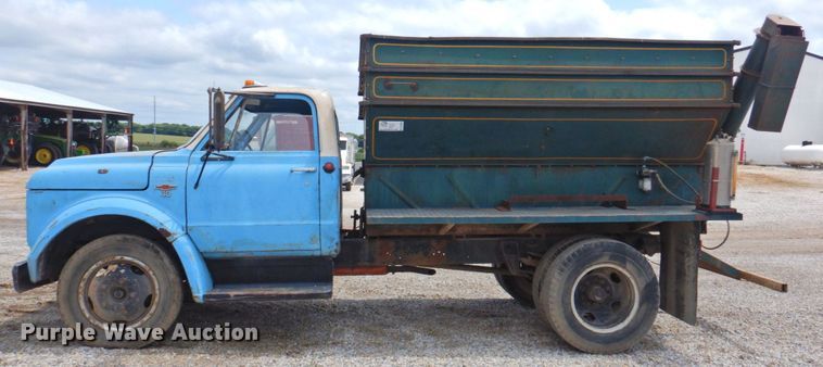 image for item DP4826 1967 Chevrolet C40  feed delivery truck